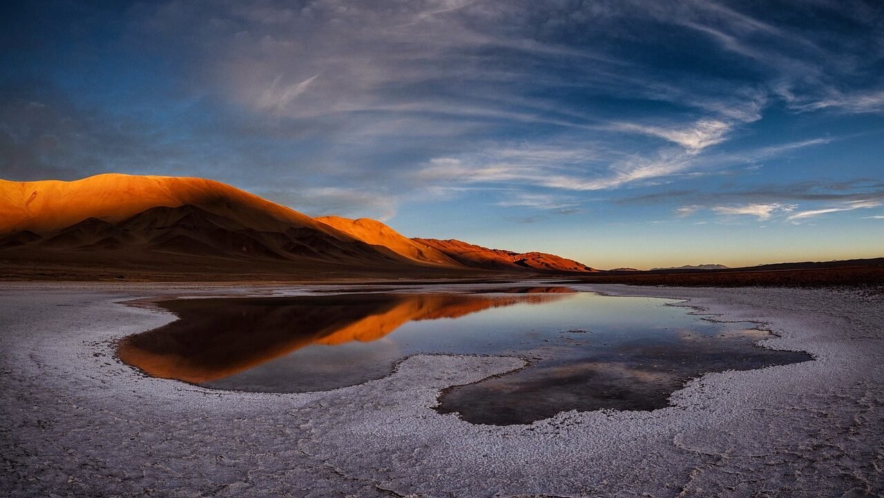 Lago Sal en Los Andes